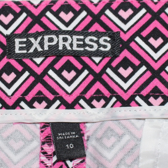 Express, white and pink printed shorts. - Picture 5 of 6